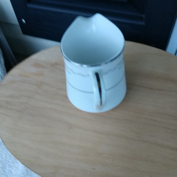 Style House Fine China Corsage Pattern - Picture 3 of 11